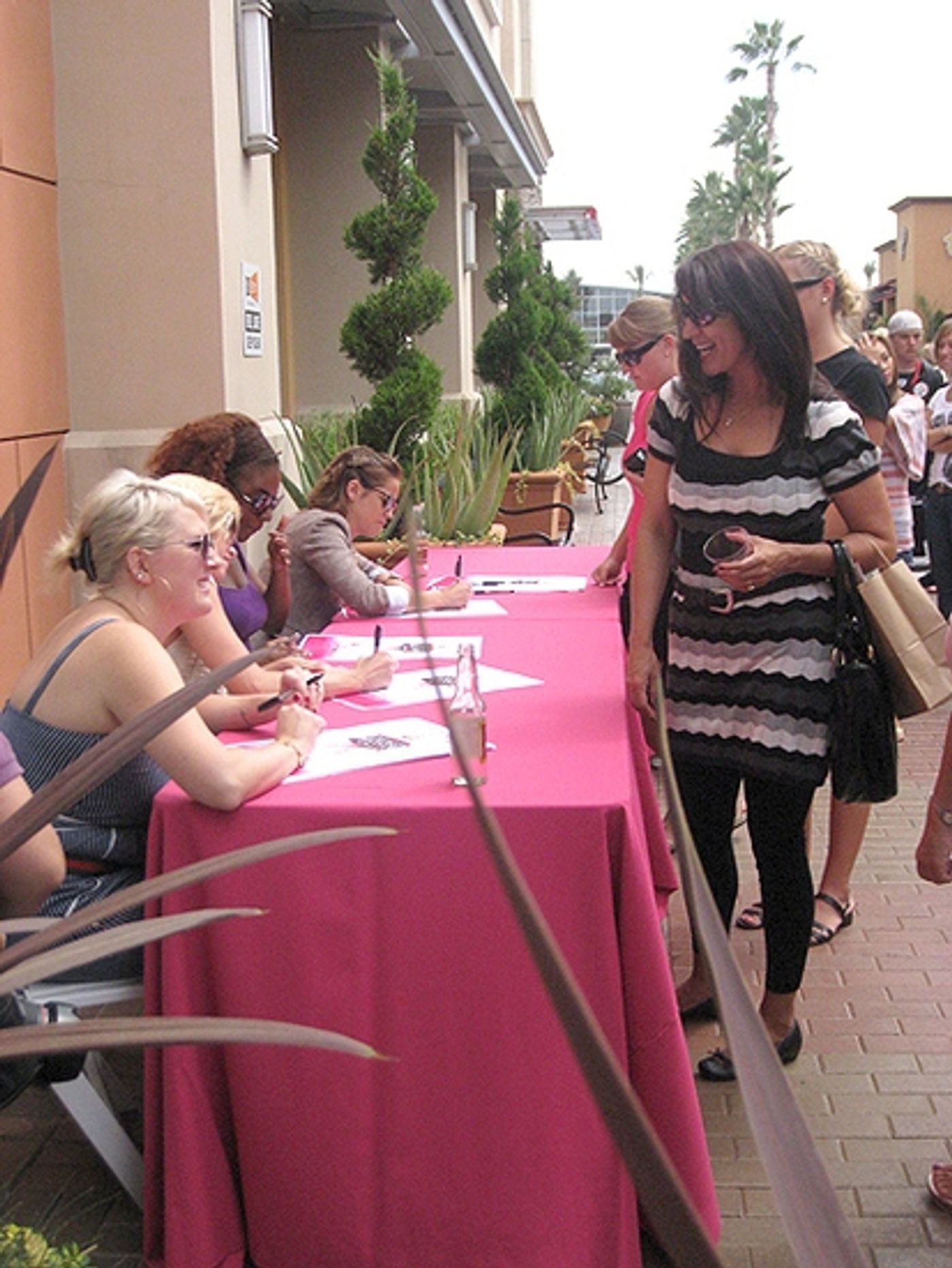 Photo Coverage: Legally Blonde The Musical Day in the O.C. Photo Coverage: Legally Blonde The Musical Day in the O.C. Image