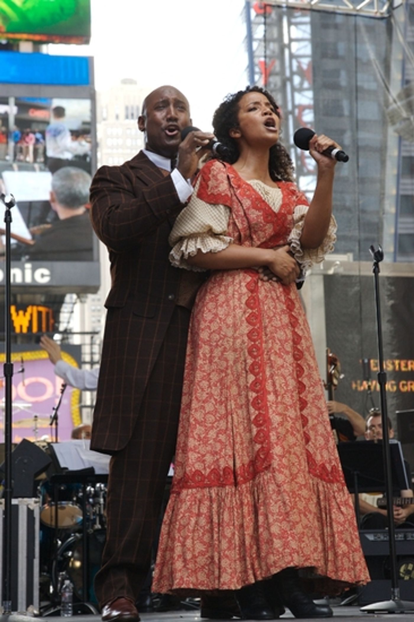 Photo Flash: Broadway on Broadway 2009 Concert Preview Photo Flash: Broadway on Broadway 2009 Concert Preview Image
