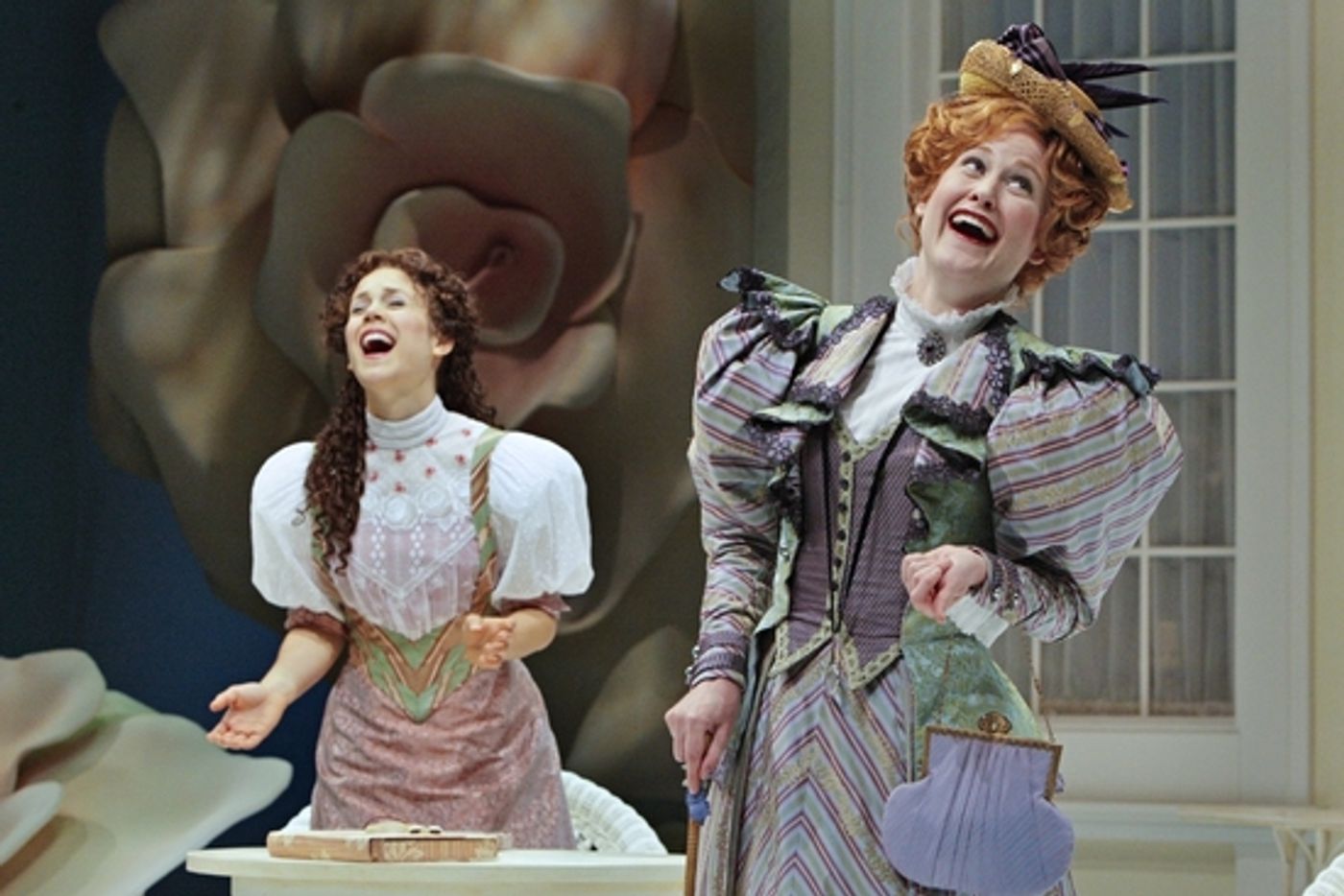 Photo Flash:THE IMPORTANCE OF BEING EARNEST At The Guthrie  Image
