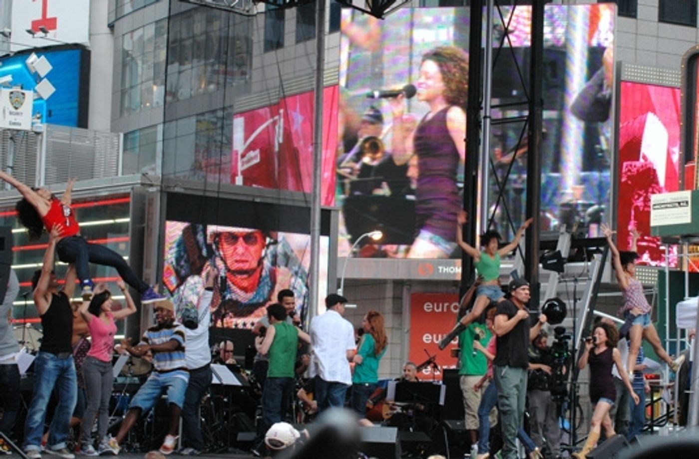 Photo Coverage: Broadway on Broadway 2009 - The Performances Part One!  Image