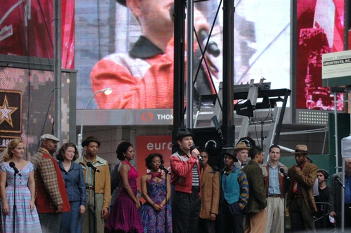 Photo Coverage: Broadway on Broadway 2009 - The Performances Part One!  Image