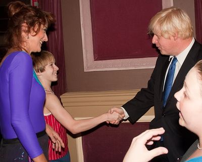 Haydn Gwynne, Tommy Batchelor and Boris Johnson Photo