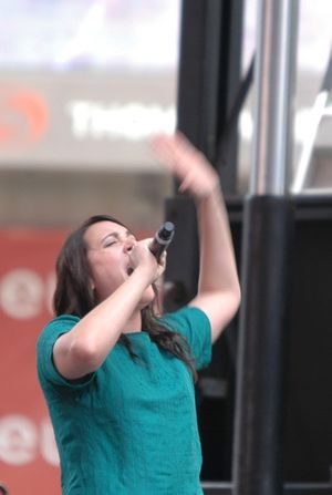 Dee Roscioli-Wicked Photo