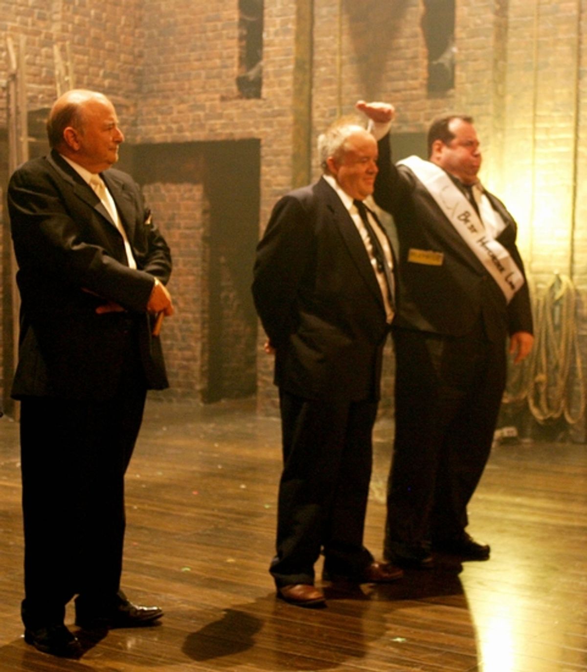 The voting begins.  Last yearÃ¢â‚¬â„¢s winner Bob Greenberg leads audience applause for competitors Dominic Dephillips and Glenn Andreiev  at 