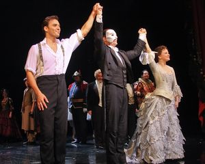 Ryan Silverman, John Cudia and Jennifer Hope Wills
@ BroadwayWorld Ryan Silverman, John Cudia and Jennifer Hope Wills
Photo
