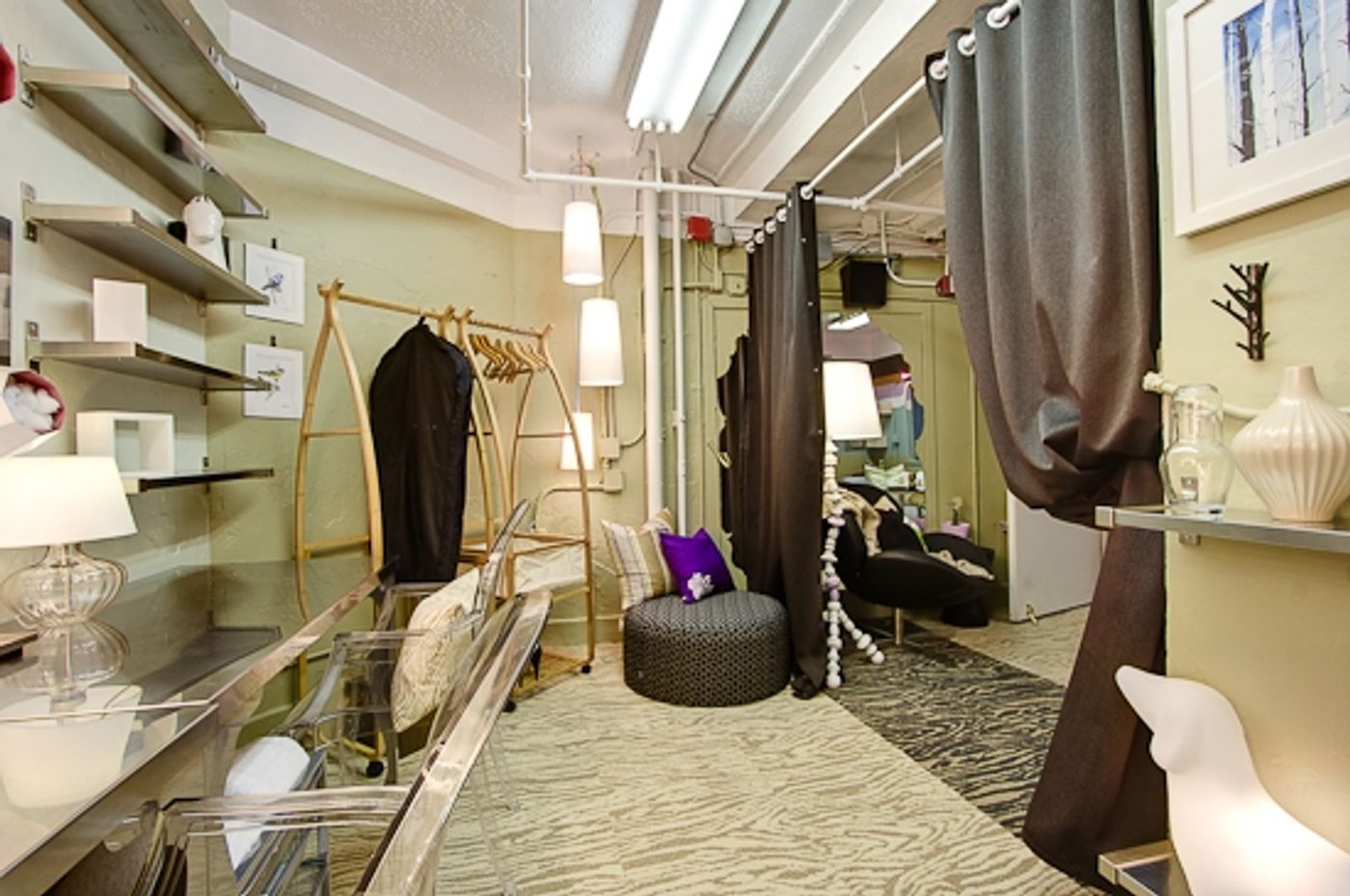 Photo Exclusive: Carrie Fisher's WISHFUL DRINKING Dressing Room Makeover - Before/After  Image