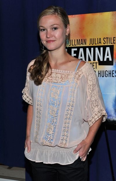 Julia Stiles Photo