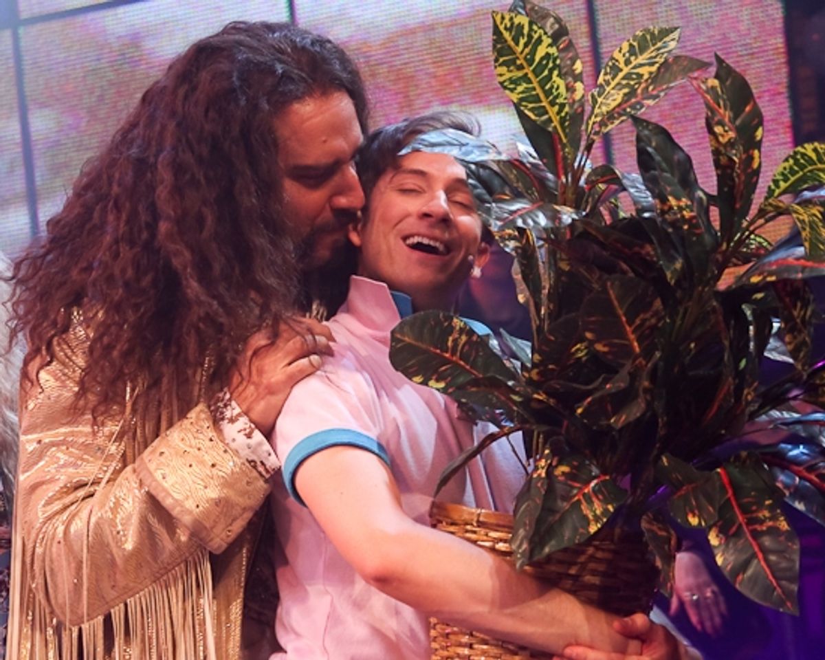 Adam Dannheisser gives Tom Lenk a little...pep...talk? at 