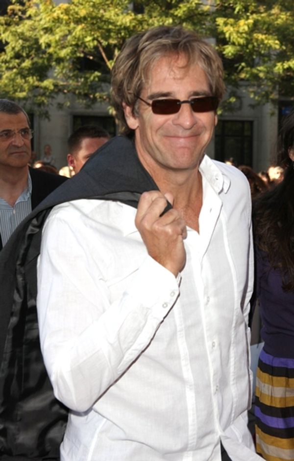 Scott Bakula  Photo