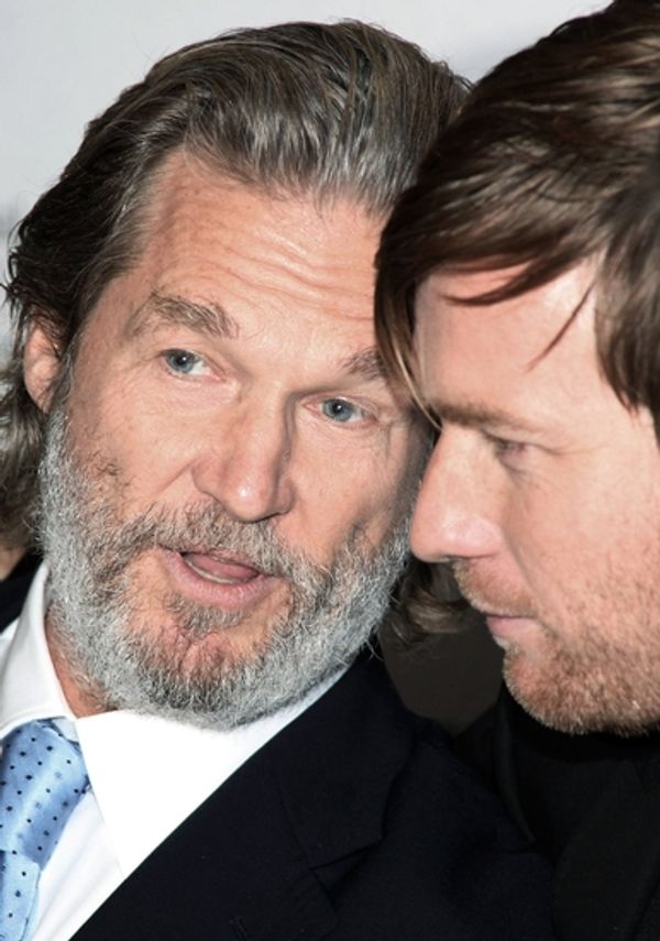 Jeff Bridges and Ewan McGregor Photo