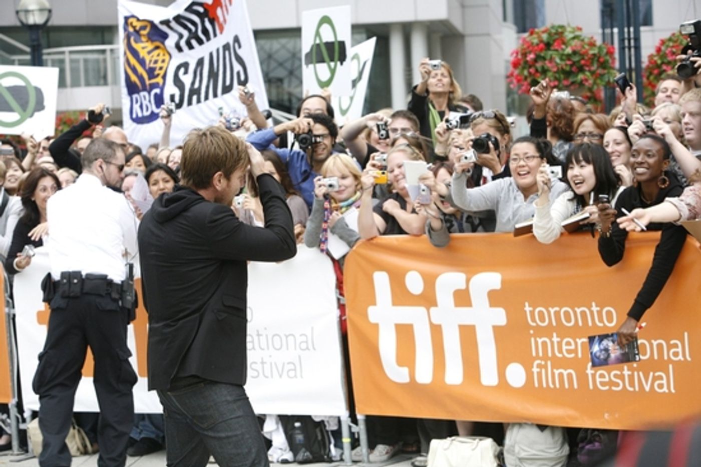 Photo Coverage: 'Men Who Stare At Goats' TIFF 2009 Red Carpet Premiere  Image