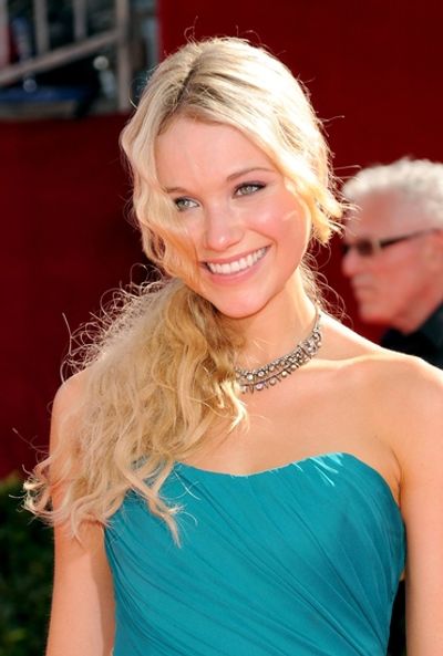 Katrina Bowden Photo