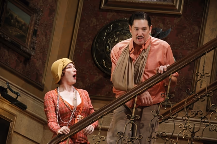 Photo Flash: THE ROYAL FAMILY Takes Over 10/8 Image