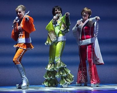 Judy McLane, Beth Leavel, and Allison Briner Photo