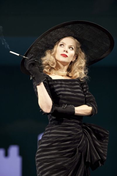 Anna Friel Photo