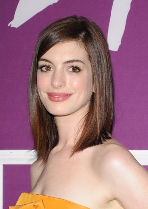 Anne Hathaway @ BroadwayWorld Anne Hathaway Photo