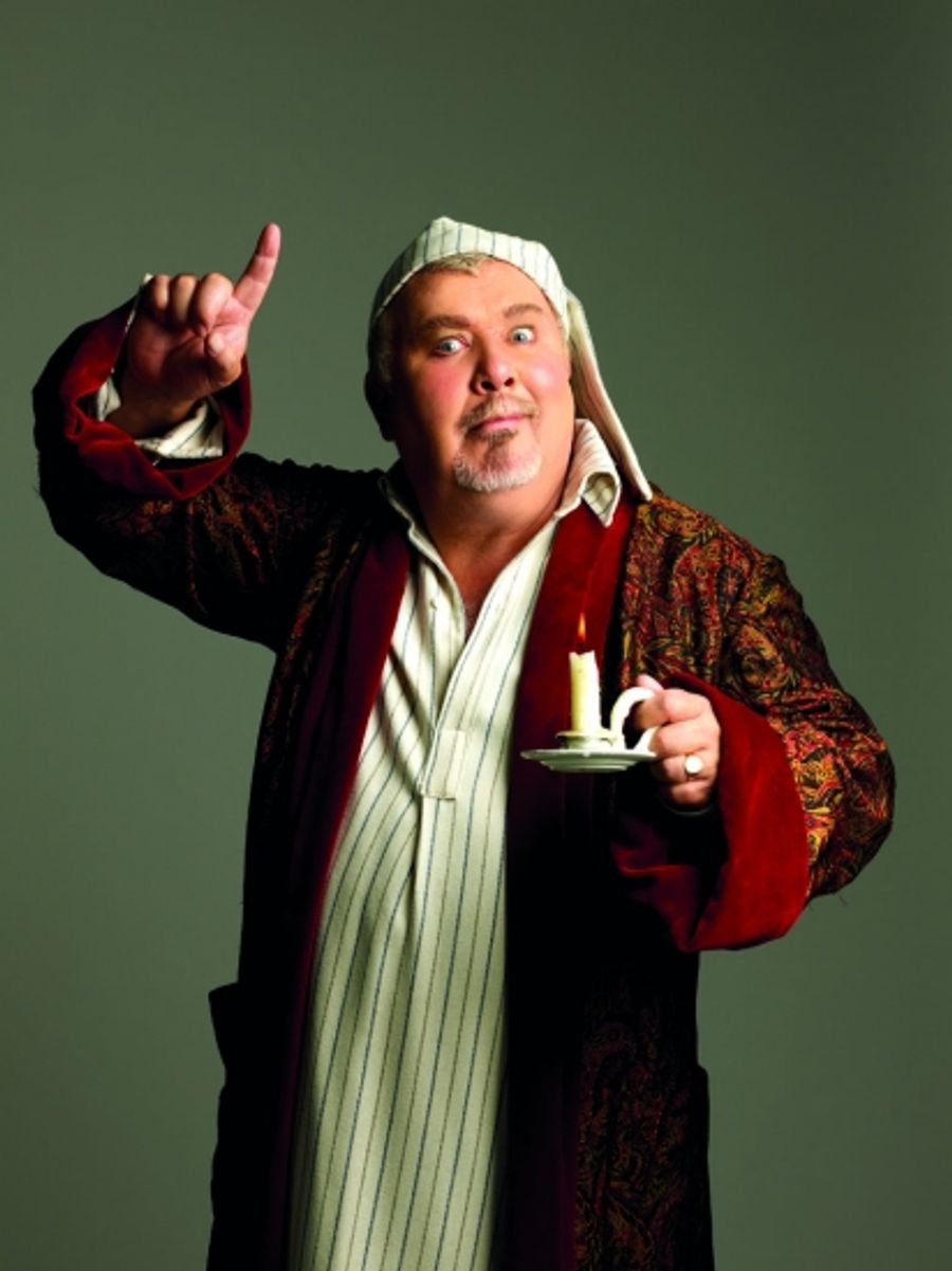 Photo Preview: Gareth Hale as Scrooge In A CHRISTMAS CAROL At The Arts Theatre Image