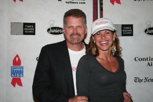 Robert Newman and Rachelle Rak @ BroadwayWorld Robert Newman and Rachelle Rak Photo