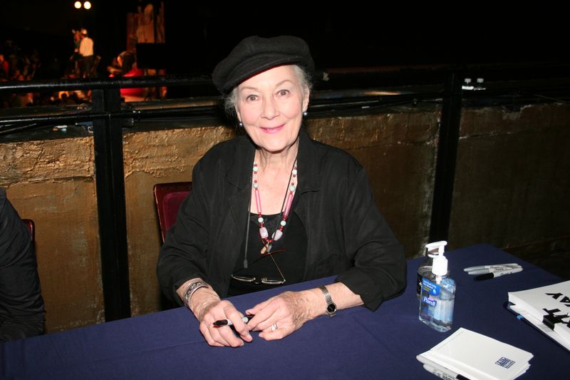 Photo Coverage: 23rd Annual Broadway Flea Market & Grand Auction - Celebrity Tables — photo 1 of 73