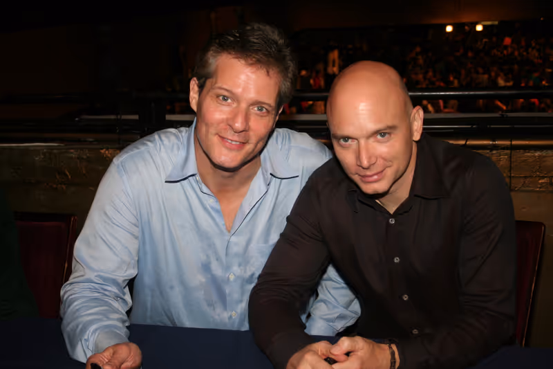 Photo Coverage: 23rd Annual Broadway Flea Market & Grand Auction - Celebrity Tables — photo 19 of 73
