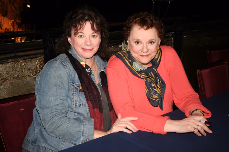 Photo Coverage: 23rd Annual Broadway Flea Market & Grand Auction - Celebrity Tables — photo 24 of 73