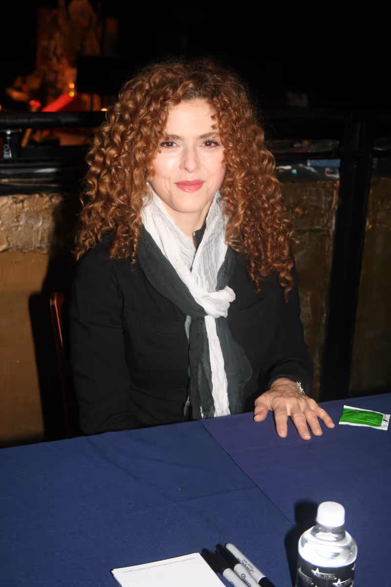 Photo Coverage: 23rd Annual Broadway Flea Market & Grand Auction - Celebrity Tables — photo 46 of 73