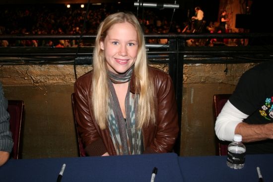 Photo Coverage: 23rd Annual Broadway Flea Market & Grand Auction - Celebrity Tables — photo 4 of 73