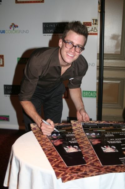 Gavin Creel Photo