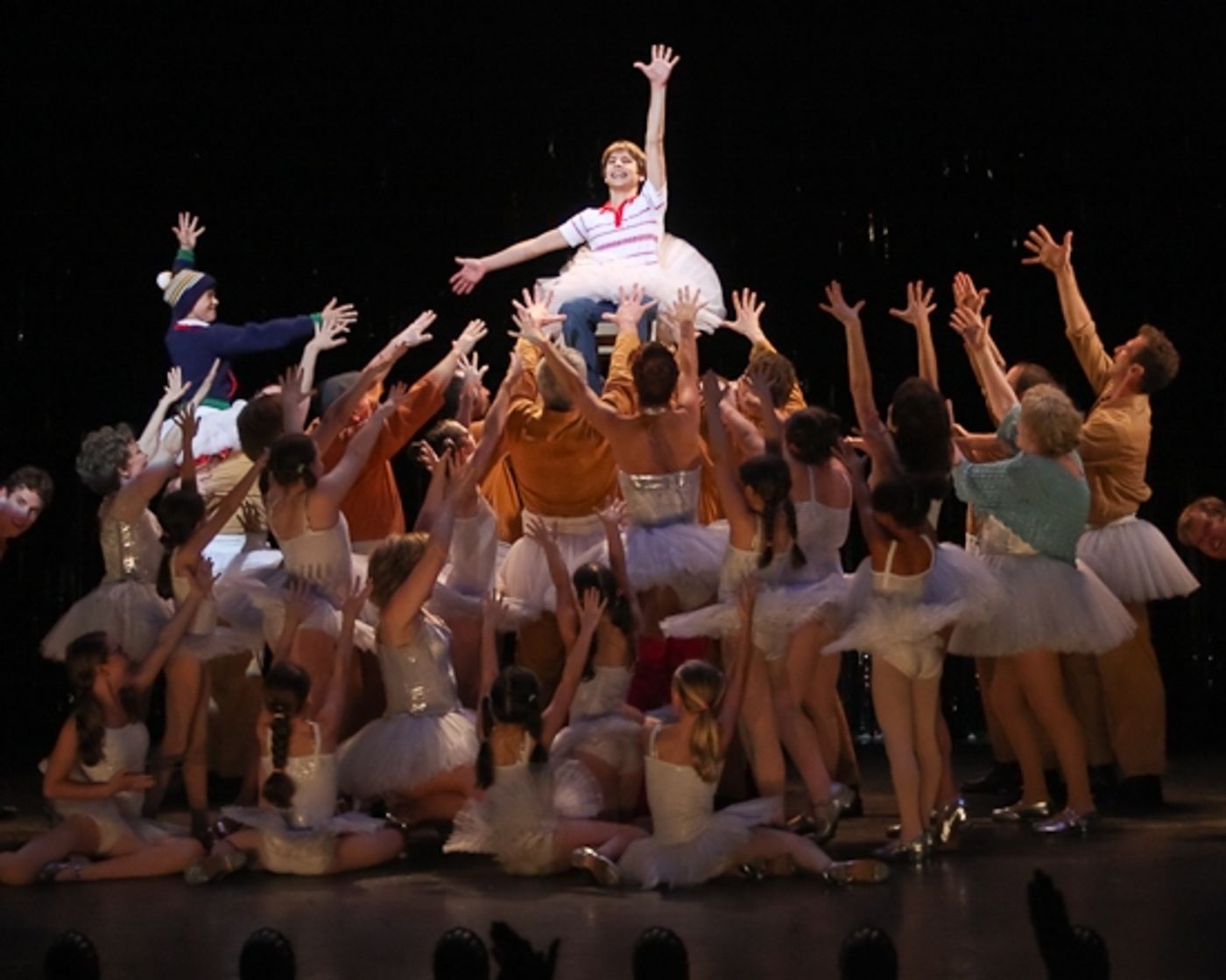 Photo Coverage: Tony Winner Kiril Kulish Bids Farewell to Broadway's BILLY ELLIOT Photo Coverage: Tony Winner Kiril Kulish Bids Farewell to Broadway's BILLY ELLIOT Image