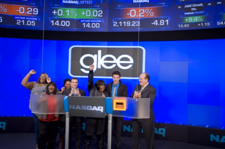 Photo Flash: GLEE Stars Amber Riley and Cory Monteith Ring the NASDAQ Closing Bell Image