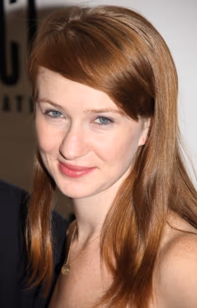 Halley Feiffer Photo