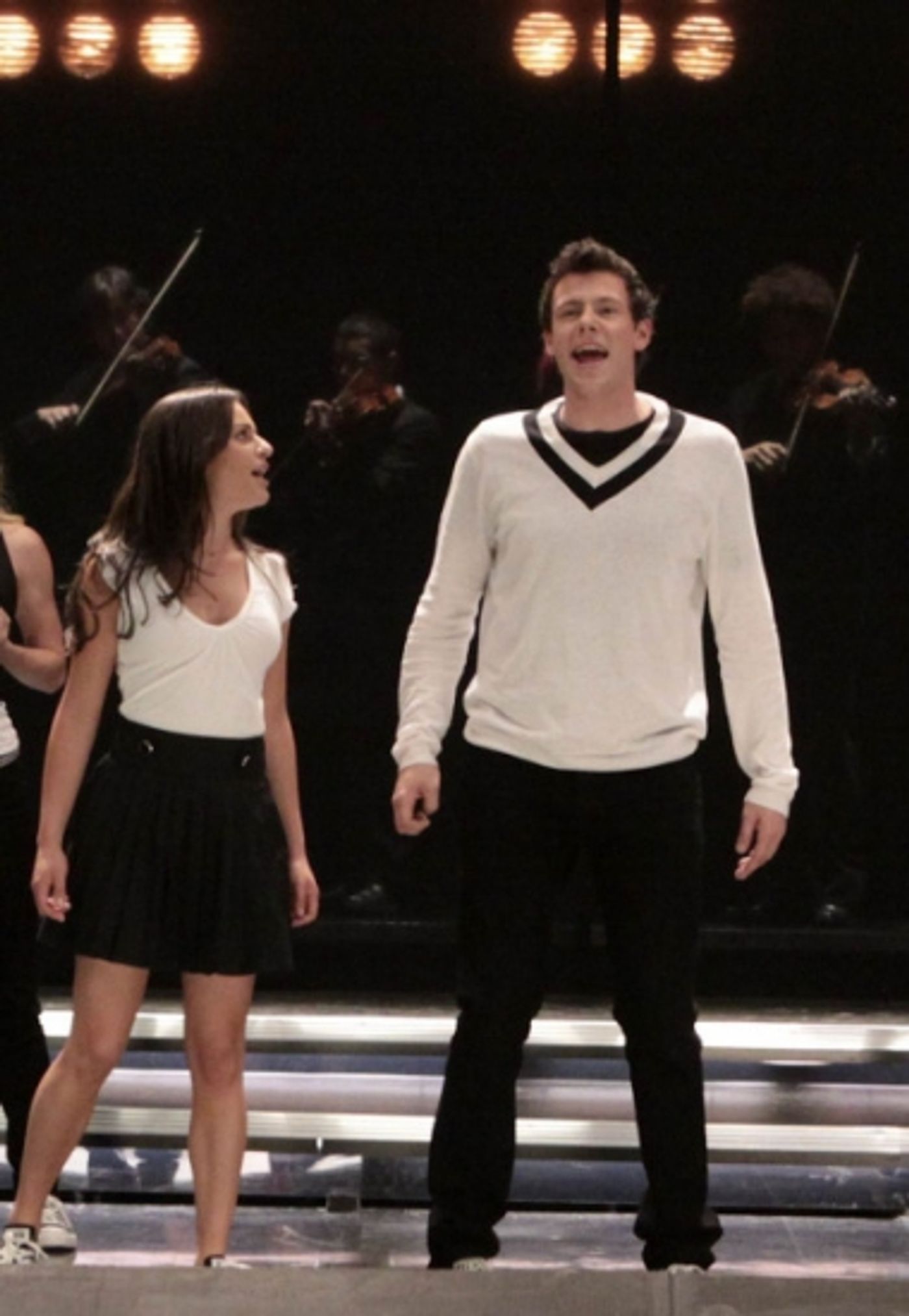 Photo Flash: GLEE - Upcoming Episode Sneak Peeks  Image