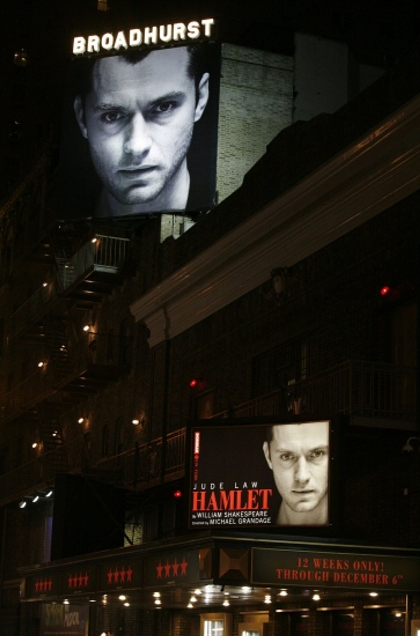 Photo Coverage: 'HAMLET' Starring Jude Law - Opening Night Curtain Call  Image