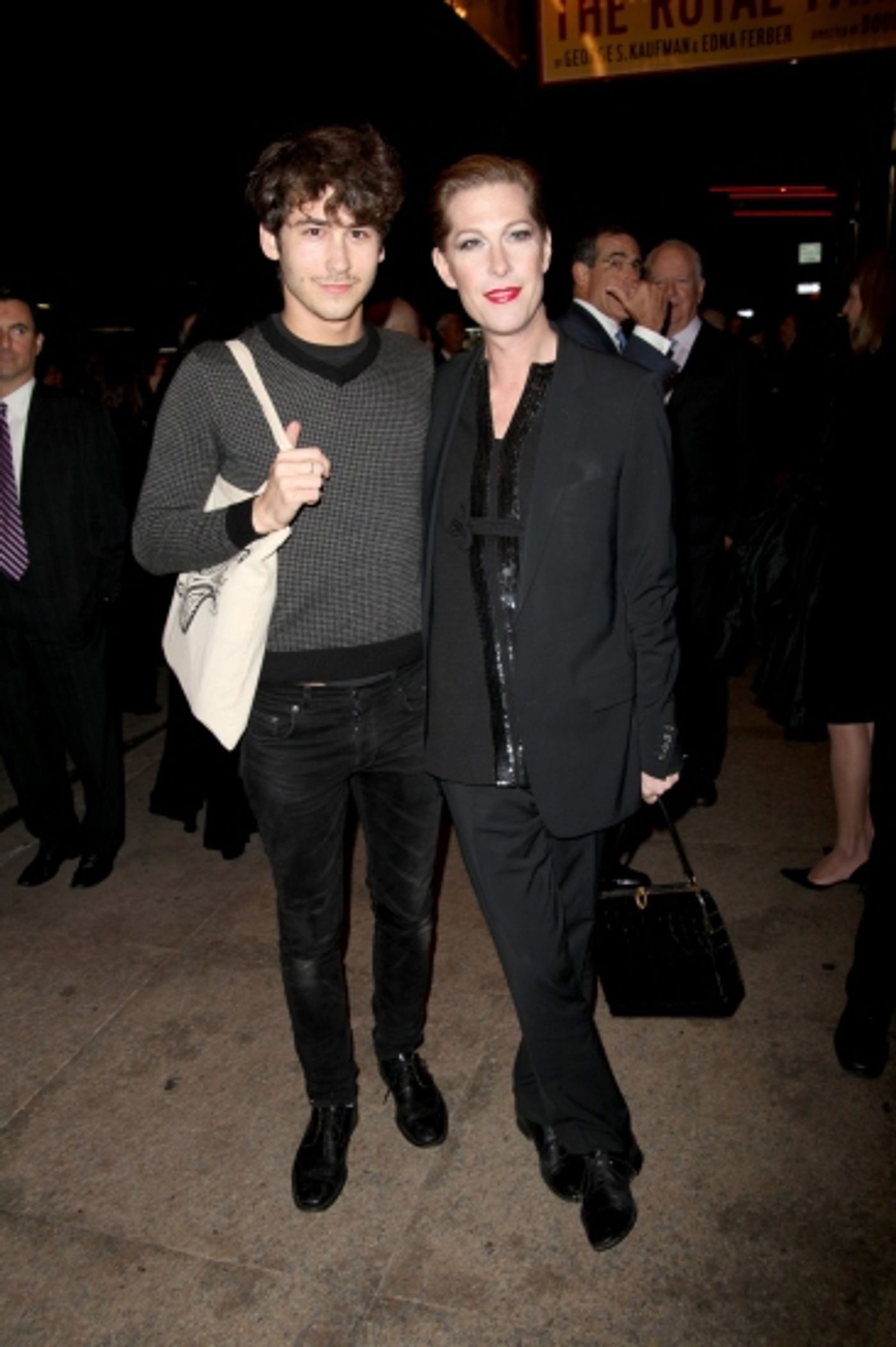 Photo Coverage: THE ROYAL FAMILY - Opening Night Arrivals  Image