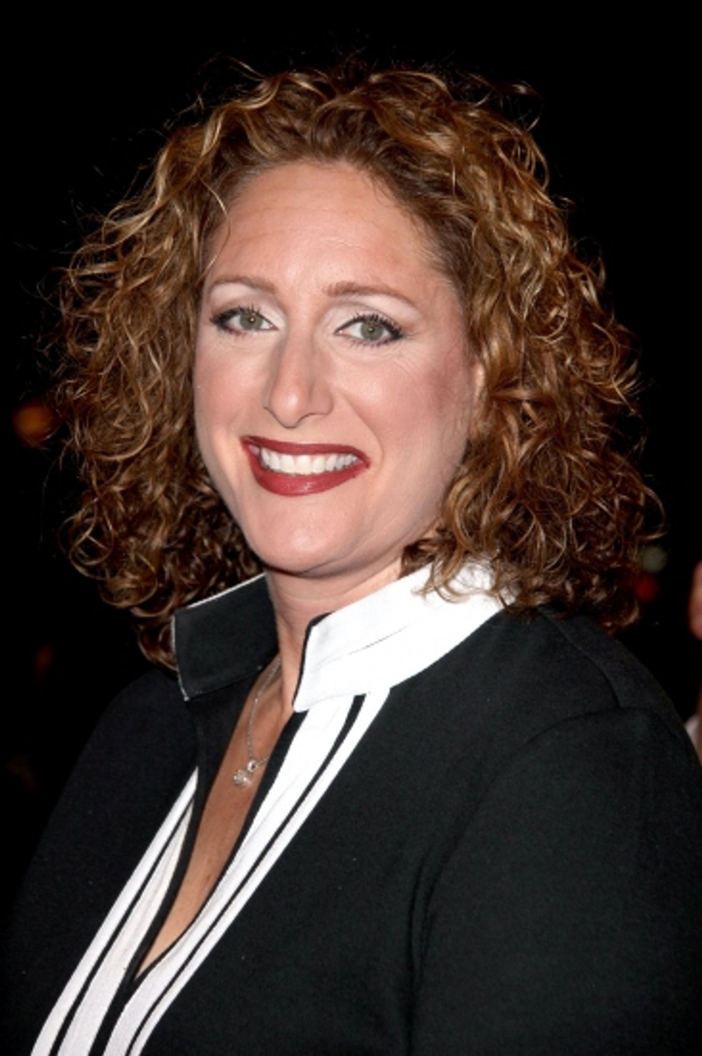 Photo Coverage: THE ROYAL FAMILY - Opening Night Arrivals  Image