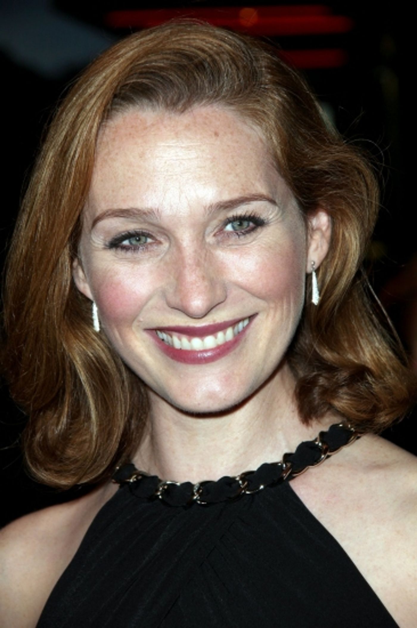 Photo Coverage: THE ROYAL FAMILY - Opening Night Arrivals  Image