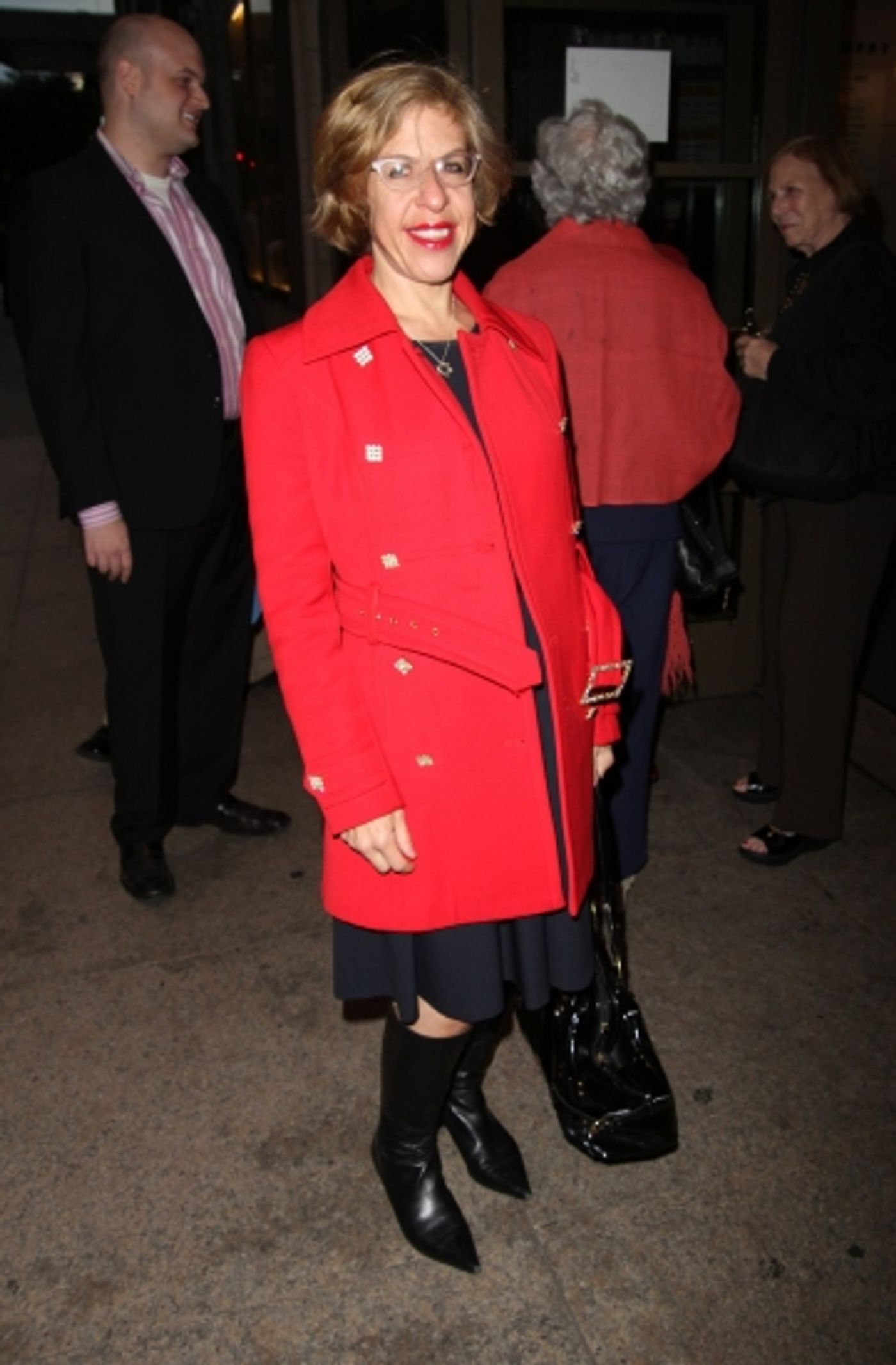 Photo Coverage: THE ROYAL FAMILY - Opening Night Arrivals  Image