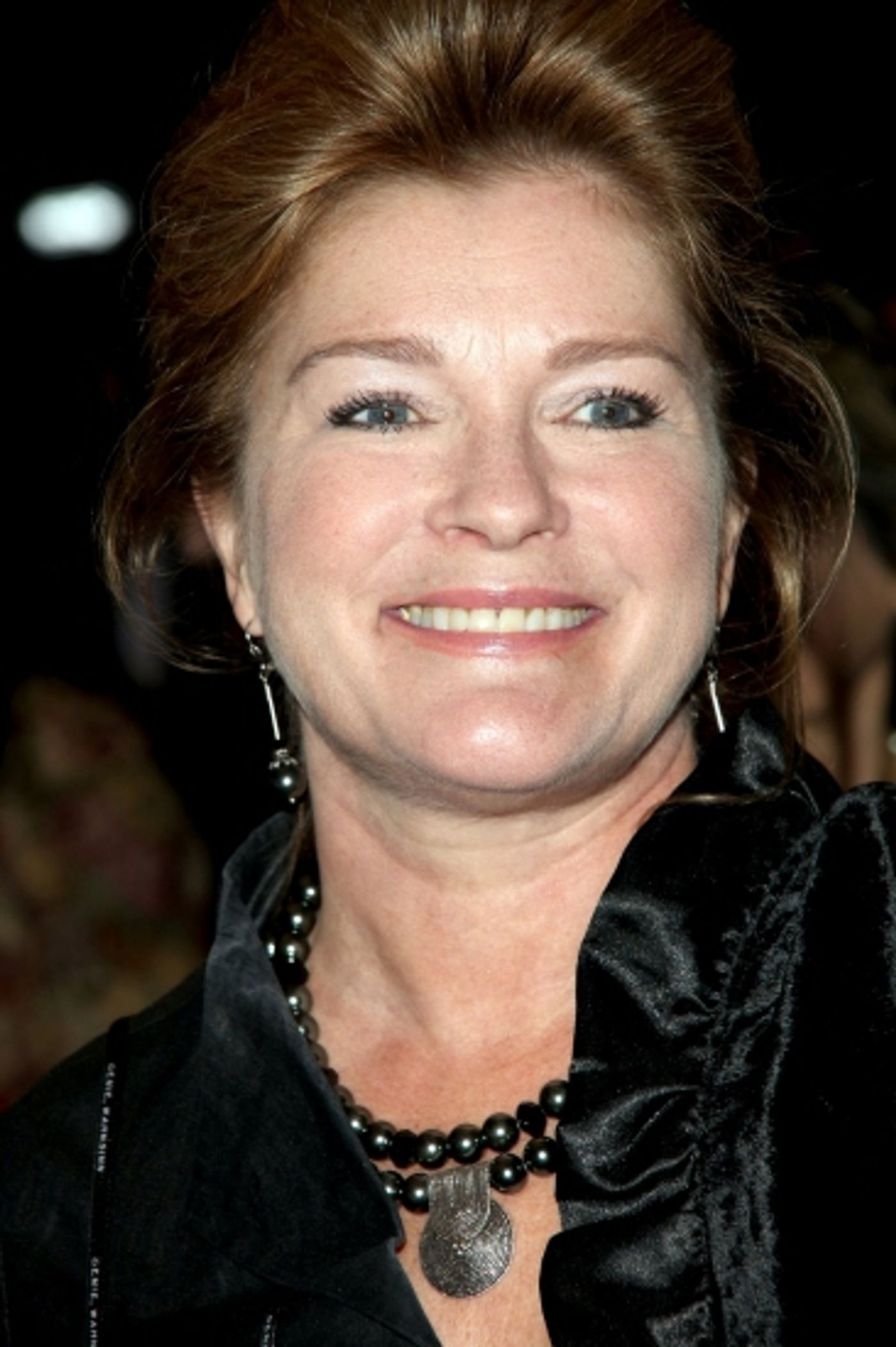 Photo Coverage: THE ROYAL FAMILY - Opening Night Arrivals  Image