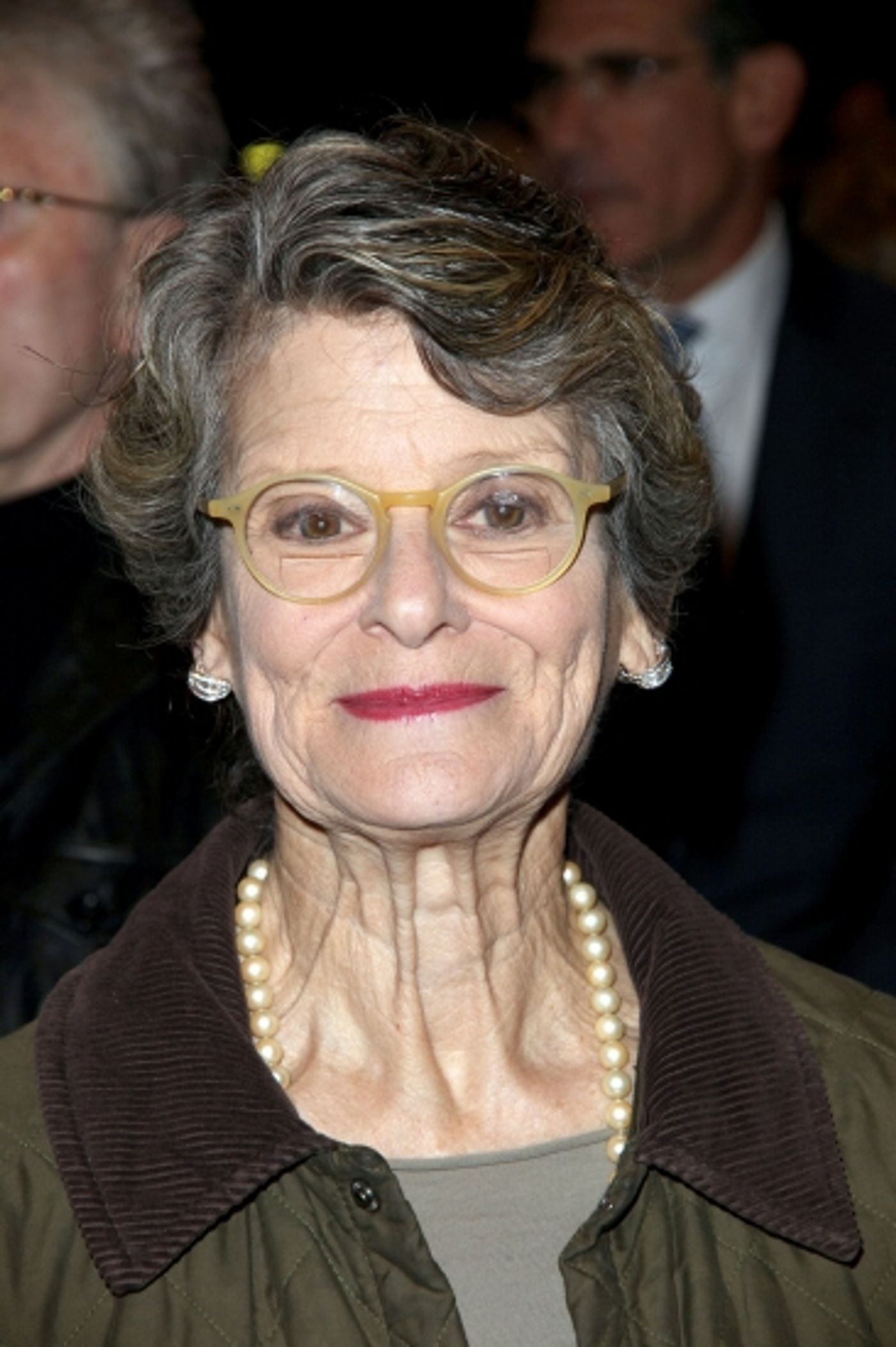 Photo Coverage: THE ROYAL FAMILY - Opening Night Arrivals  Image