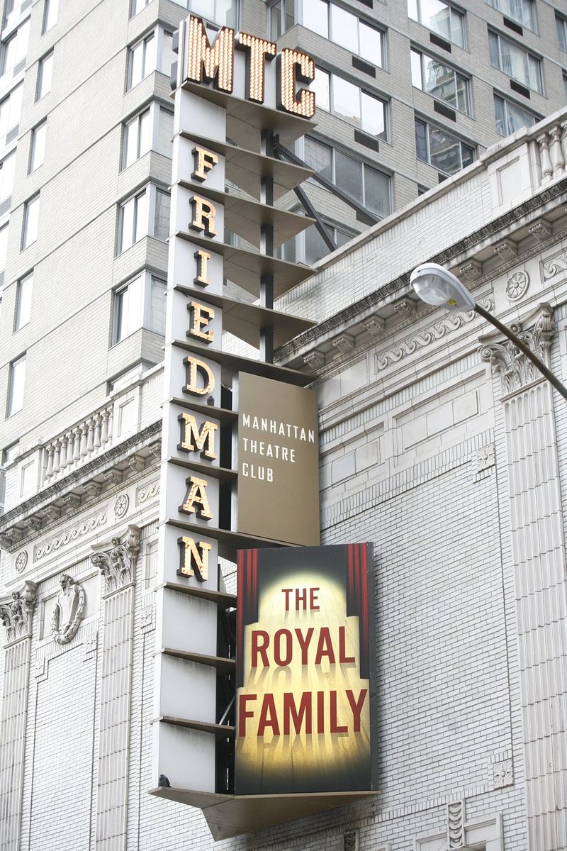 Photo Coverage: THE ROYAL FAMILY - Curtain Call — photo 1 of 45