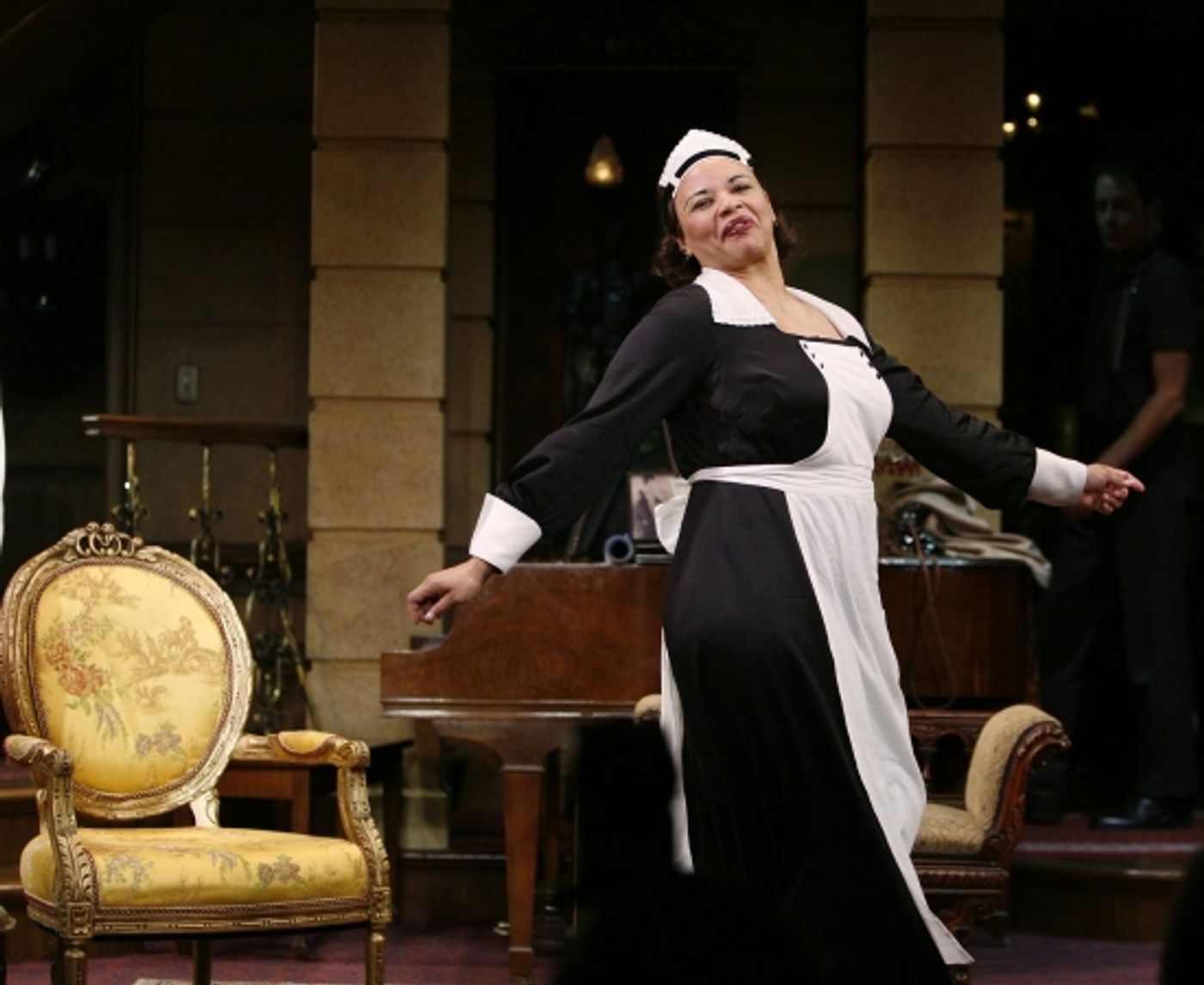 Photo Coverage: THE ROYAL FAMILY - Curtain Call  Image