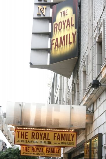 Photo Coverage: THE ROYAL FAMILY - Curtain Call — photo 2 of 45