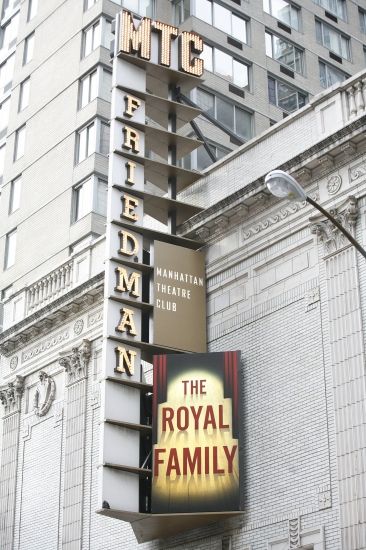 Photo Coverage: THE ROYAL FAMILY - Curtain Call — photo 1 of 45