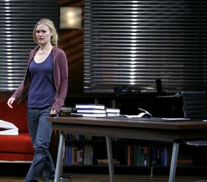 Julia Stiles @ BroadwayWorld Julia Stiles Photo