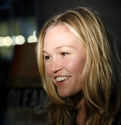 Julia Stiles Photo