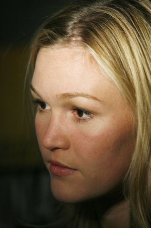 Julia Stiles Photo