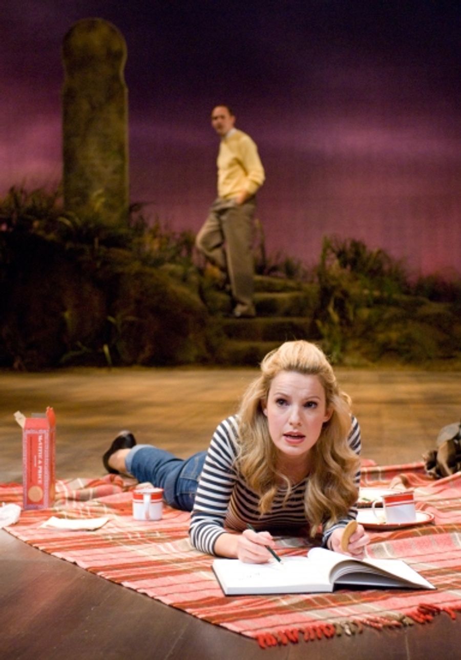 Photo Flash:  Steppenwolf Theatre Presents FAKE Image