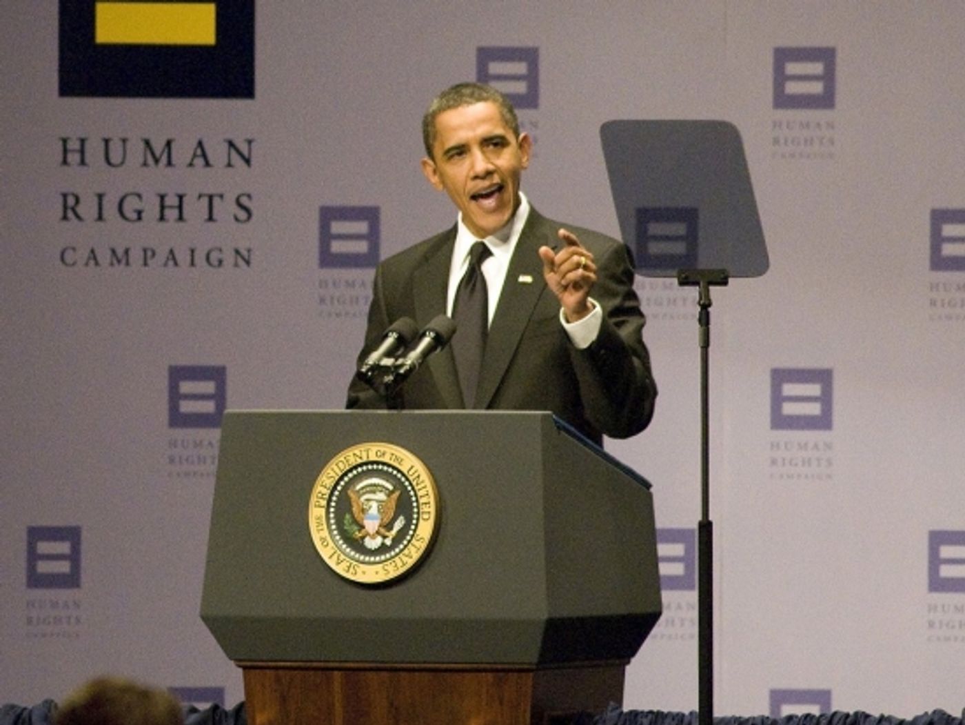 Photo Coverage: The Human Rights Campaign 13th Annual National Dinner  Image