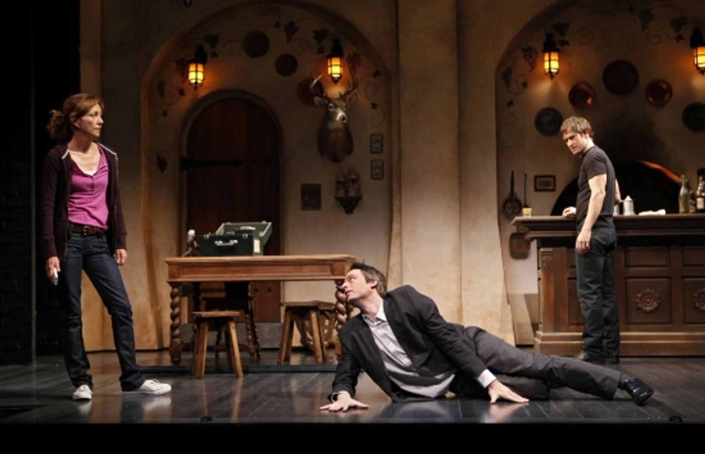 Photo Flash: Mark-Paul Gosselaar, Justin Kirk and Julie White in the Roundabout's THE UNDERSTUDY  Image