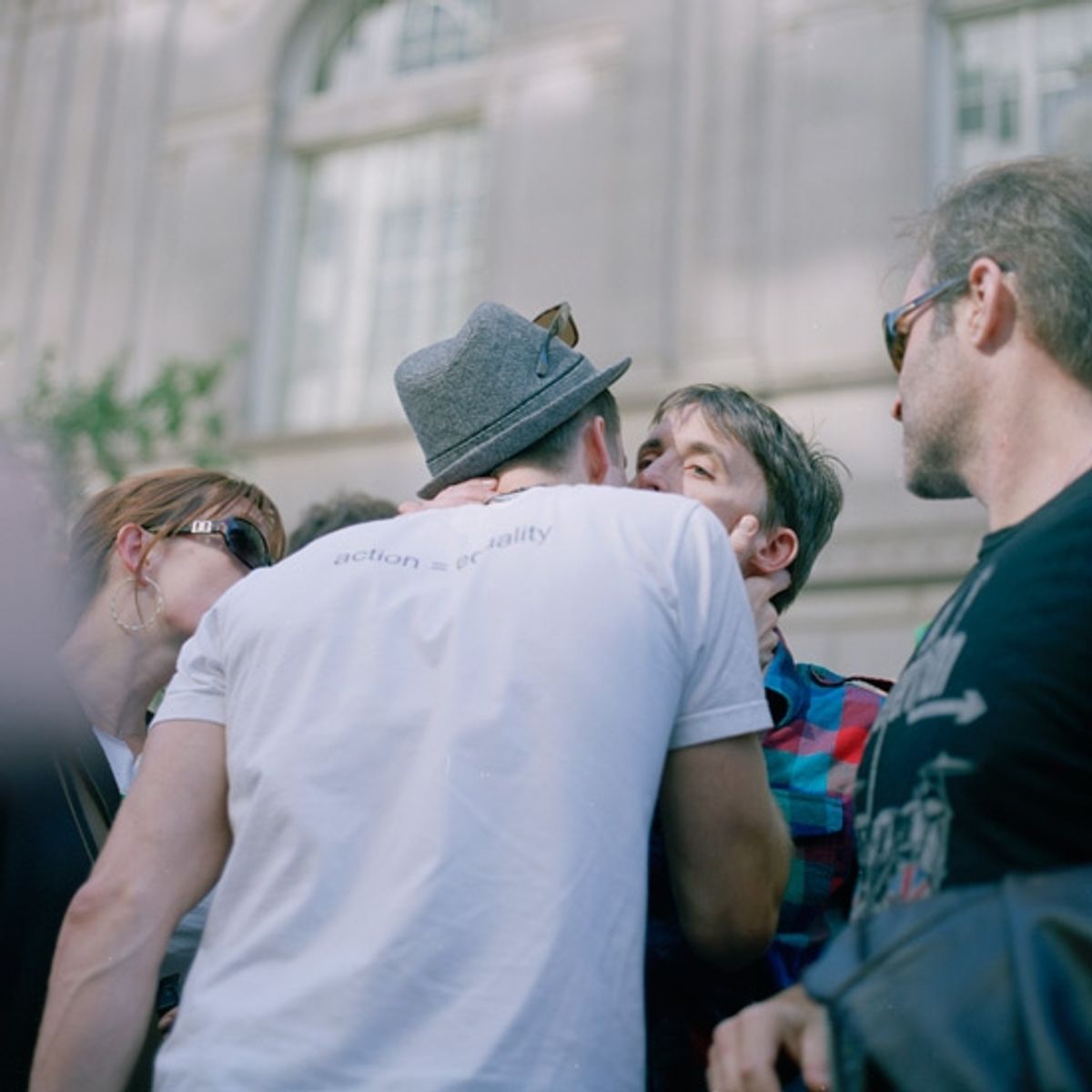 Gavin Creel greets Julia Murney, Kevin Cahoon and Marc Kudisch at 